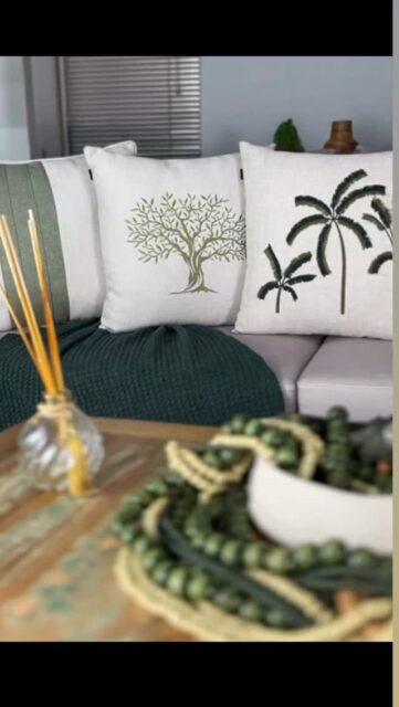 Almofadas bordadas e com estampas que trazem charme e leveza ao ambiente!
Aproveite para decorar sua casa só chamar no WhatsApp 21-99906-8710 que levamos até você!
Vem!
#tijuca #companhiadossonhos #decoracao #lar #almofadas